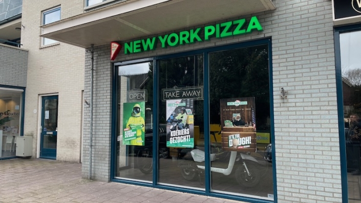 New York Pizza 1 705x397 